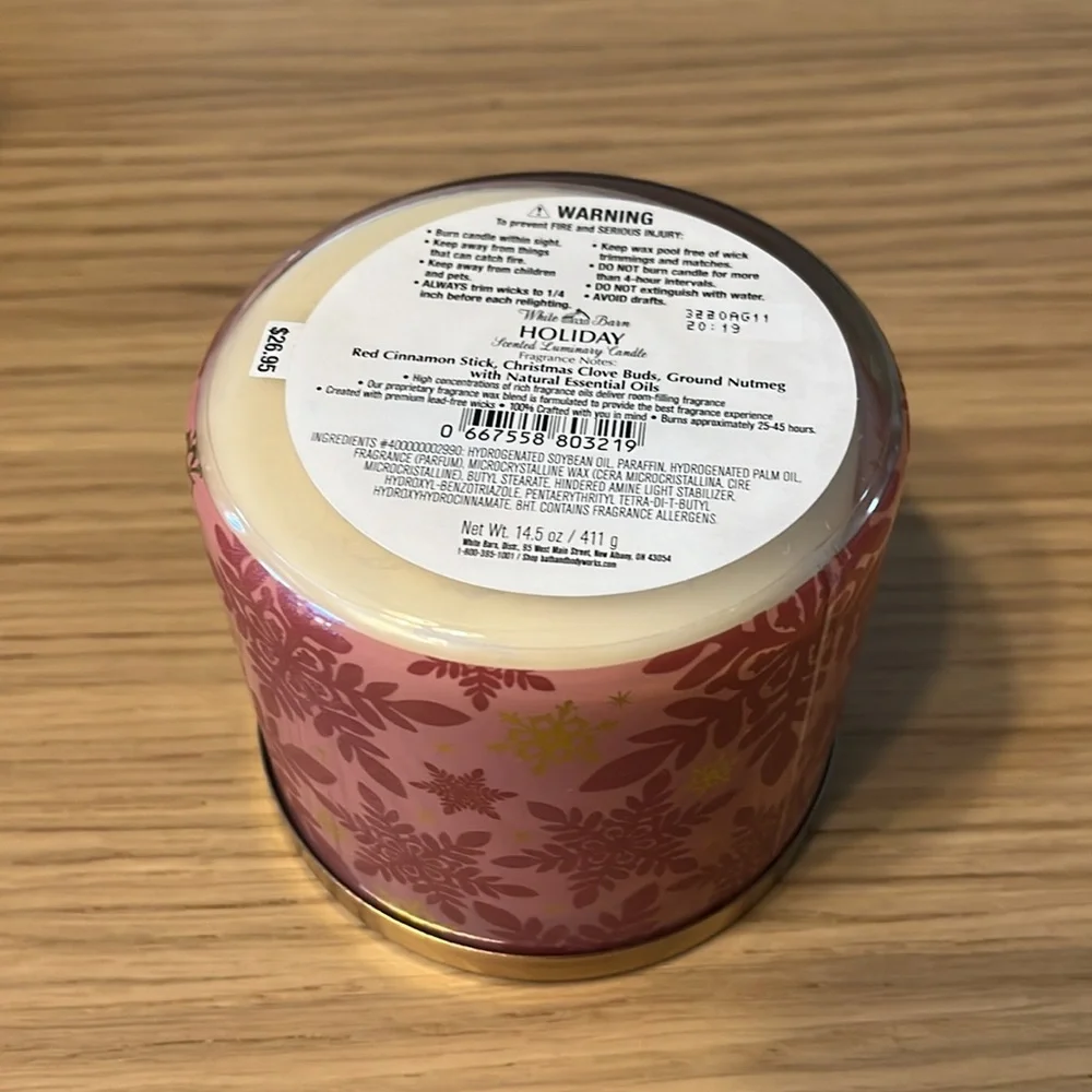 Bath & Body Works 3 Wick Candle. Holiday.